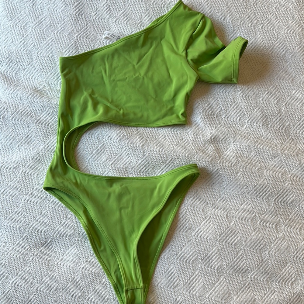 Green alo yoga bodysuit